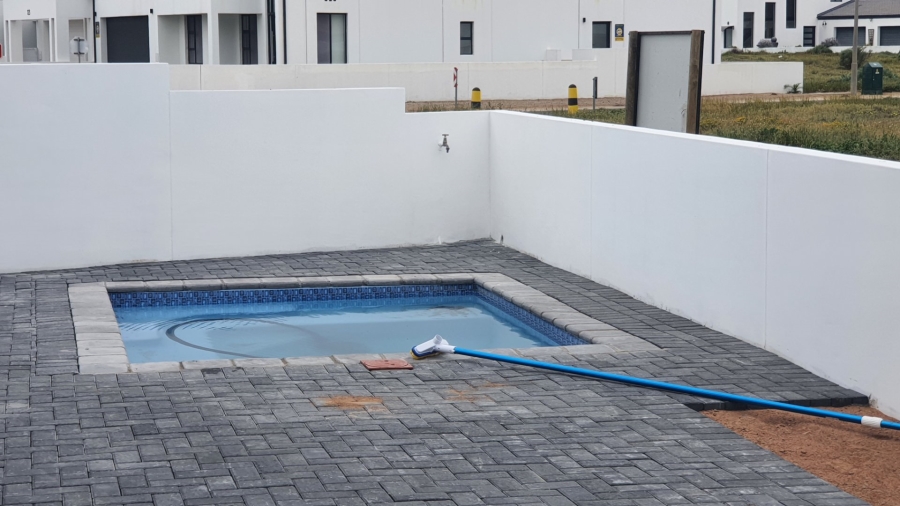 3 Bedroom Property for Sale in Sandy Point Beach Estate Western Cape